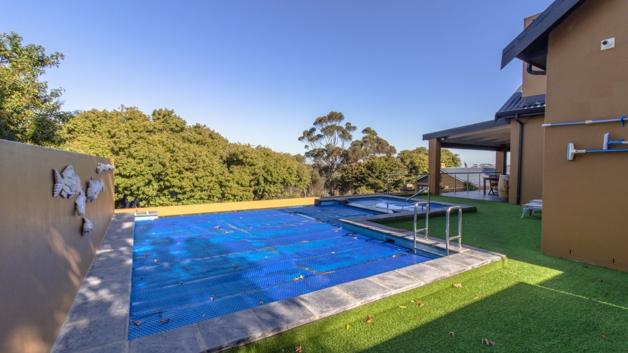9 Bedroom Property for Sale in Onrus Western Cape